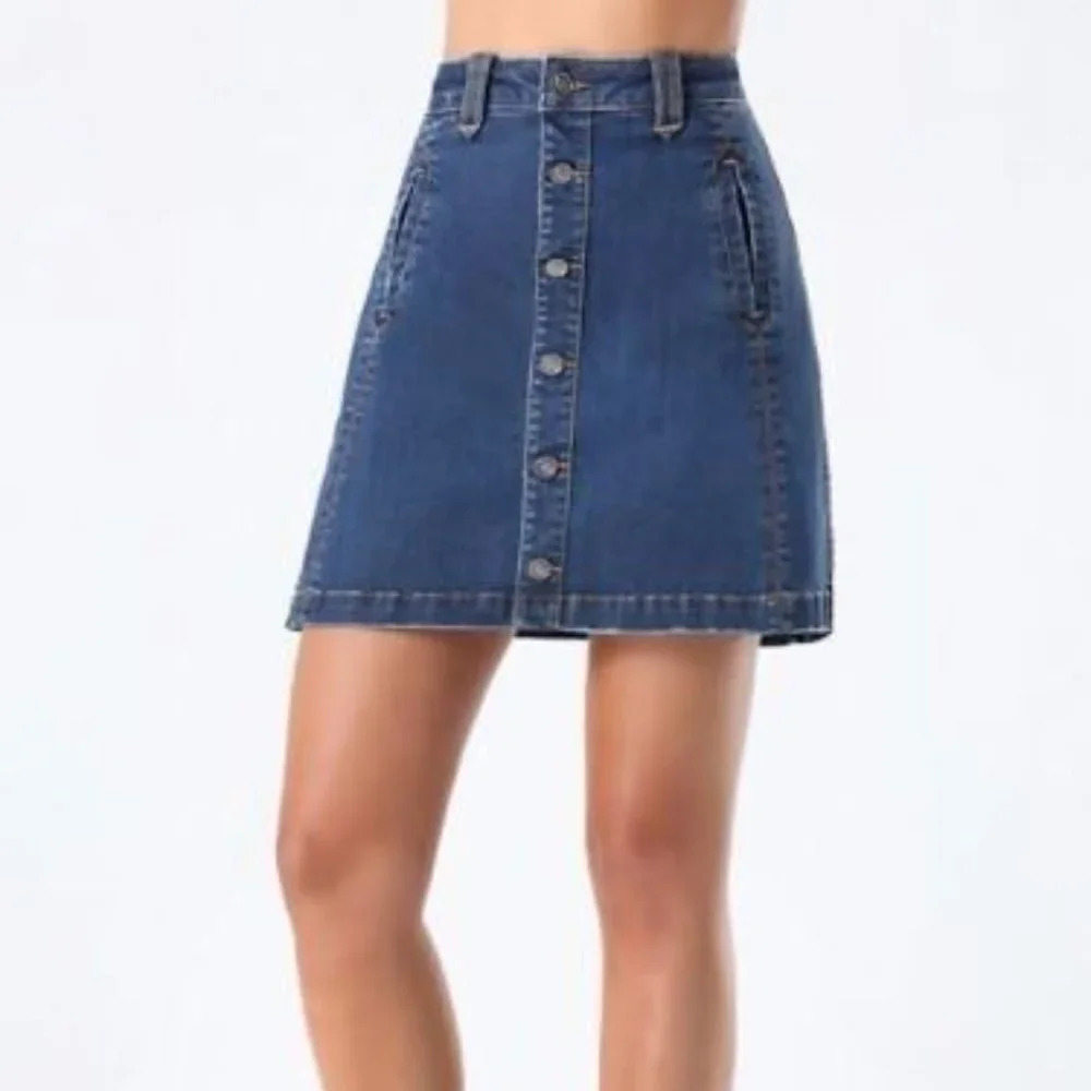Bebe "NEW" Alexa Blue Mini Denim Skirt Size 0